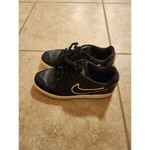 Nike Son of Force Women 9.5 Black And White Sneakers 616302-011